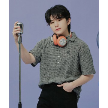 韓國Romantic Crown - [WOOZI Collection] RECENT BUTTON KNIT POLO_BLACK